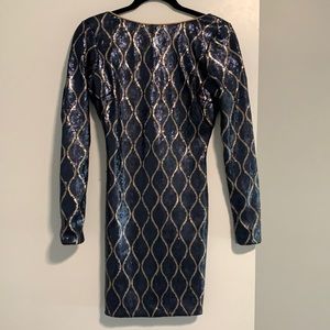 Dress the Population, sequence dress